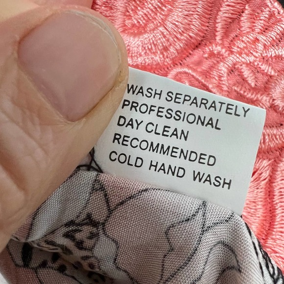 Jaase Floral Kimono Crop Cardigan Women's Sz M Black Pink Rayon Embroidered Trim - Picture 8 of 8